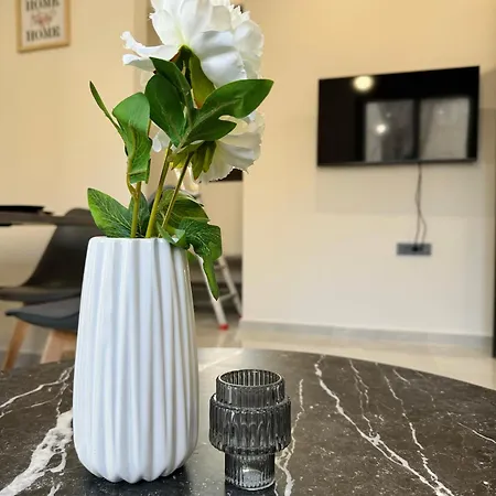Spacious Near Monastiraki By Kozy Koala *