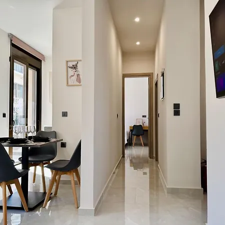 Spacious Near Monastiraki By Kozy Koala