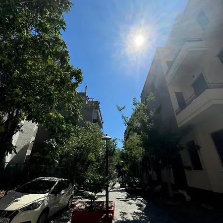 Apartment Spacious Near Monastiraki By Kozy Koala *