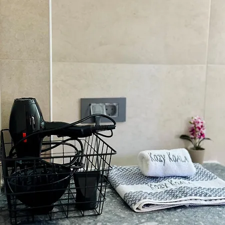 Spacious Near Monastiraki By Kozy Koala *