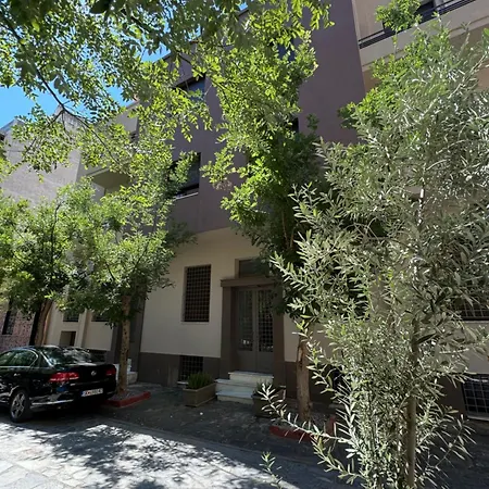 Spacious Near Monastiraki By Kozy Koala *